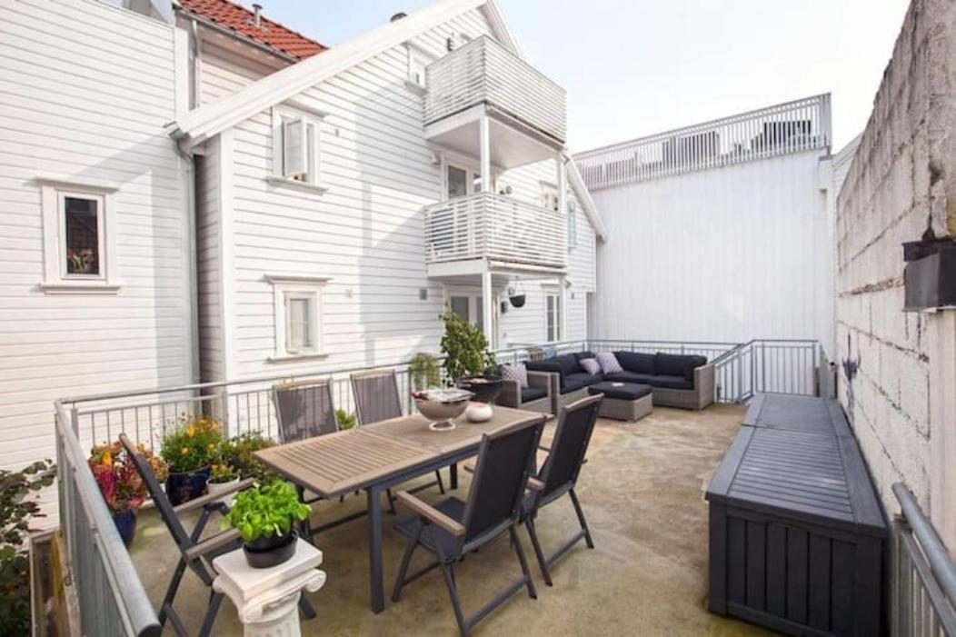 Apartment Right In The City Centre スタヴァンゲル エクステリア 写真